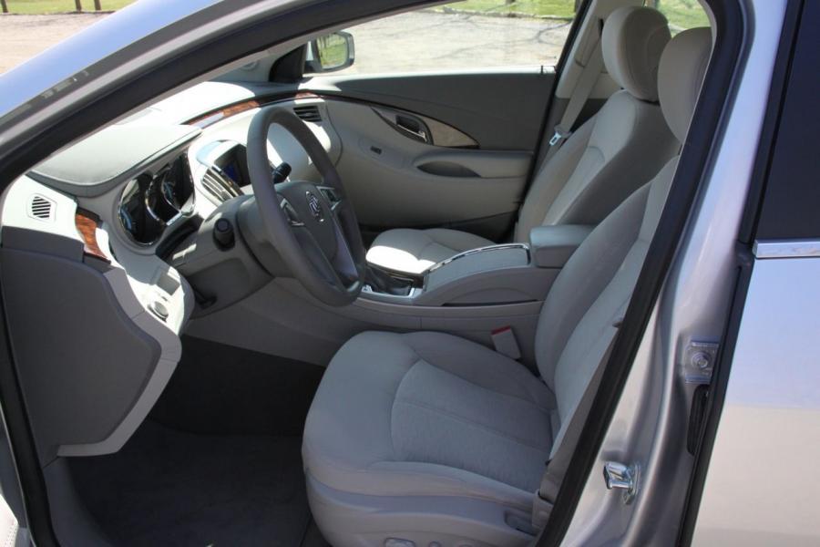  Buick LaCrosse I4 2011 года  (фото 2 из 13)